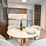 Portokali Sky 아파트