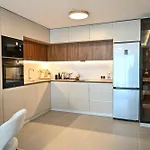 Portokali Sky 아파트